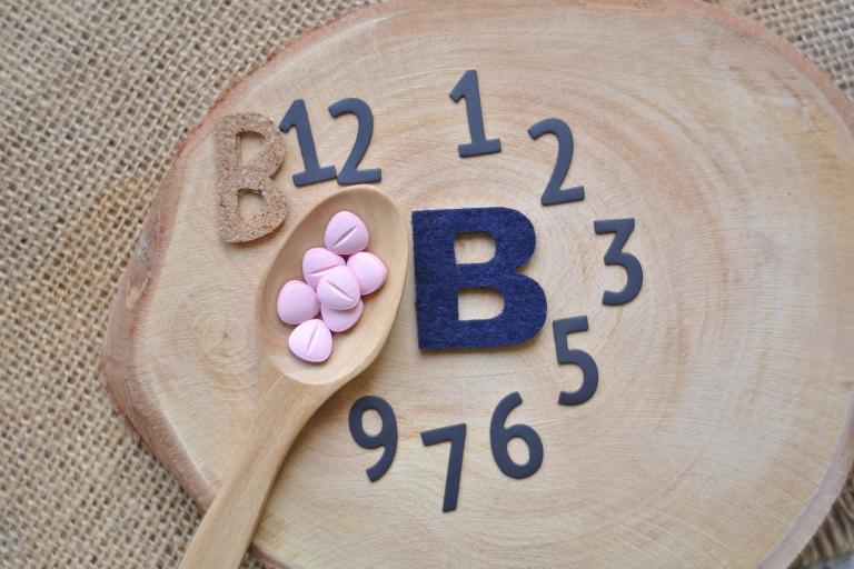 vitamin supplements and a list of the vitmain B complex